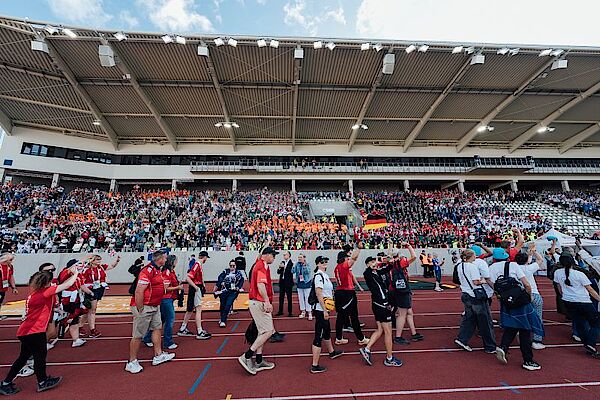 Einzug ins Stadion 1 (YesVideography)