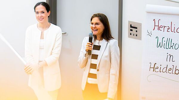 Begrüßung durch PD Dr. Peri Husen und Prof. Dr. Uta Merle