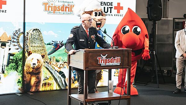 Eröffnungsrede von einem Vertreter des DRK