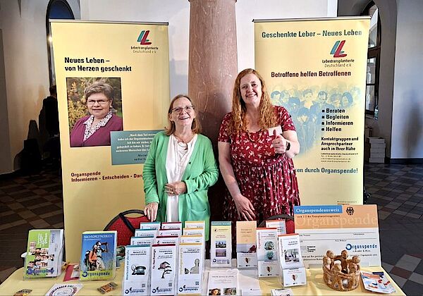 Sylvia Ohm und Elke Aryeequaye